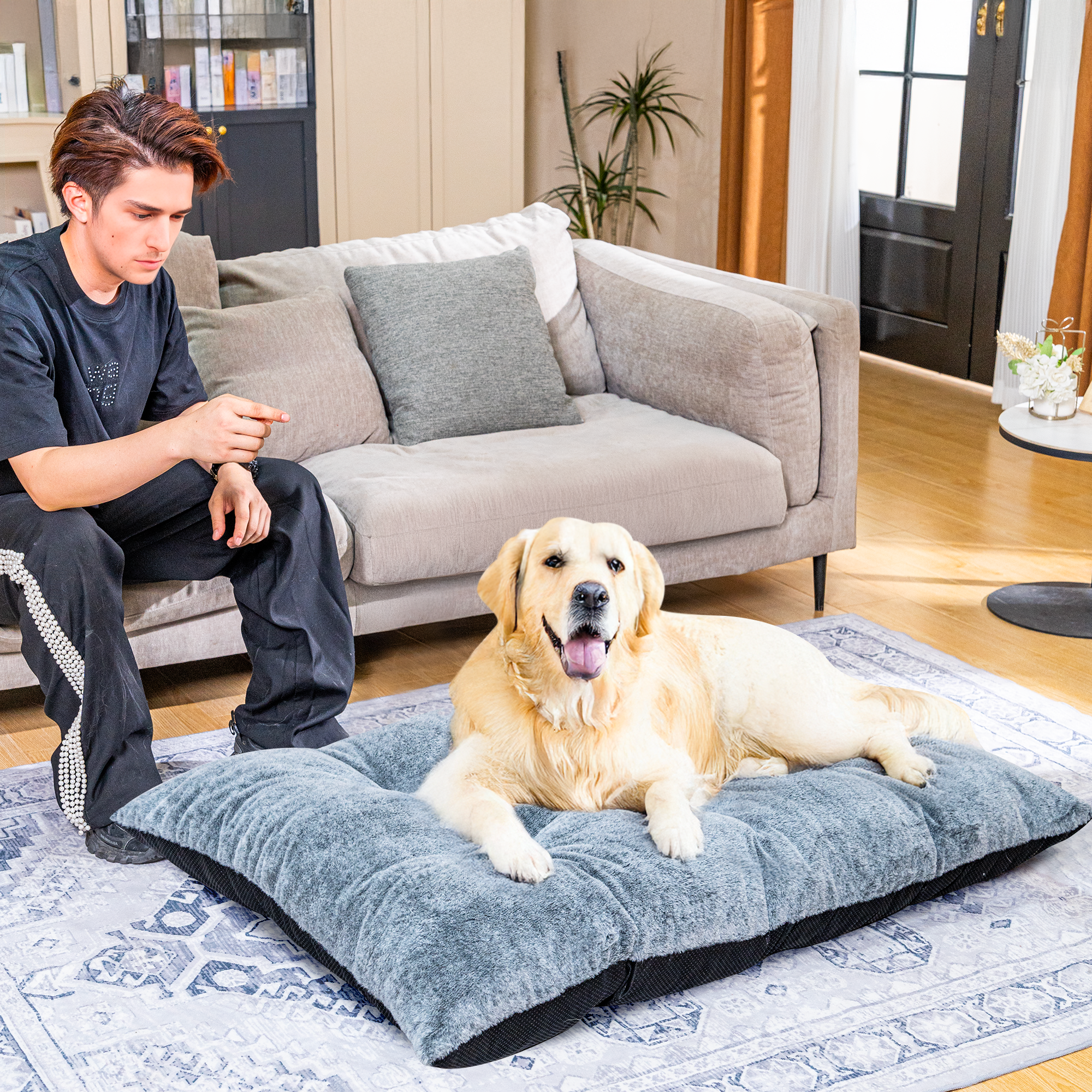 LinkRomat Washable Dog Bed for Small Dogs Dog Crate Mat 32 Inch Comfy Fluffy Kennel Pad Anti-Slip for Dogs Up to 60 lbs, 32" x 21"